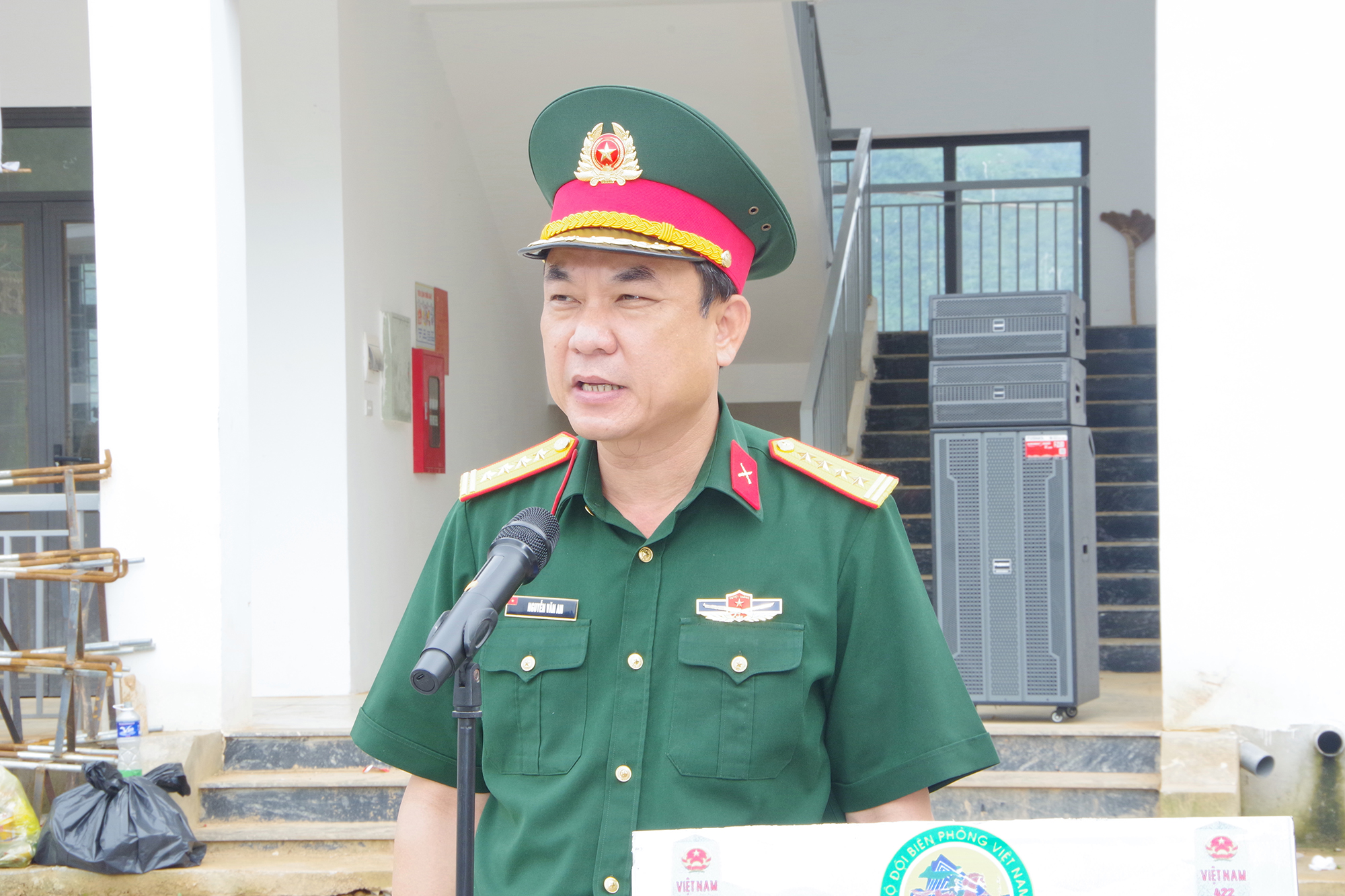 Anh-tin-bai